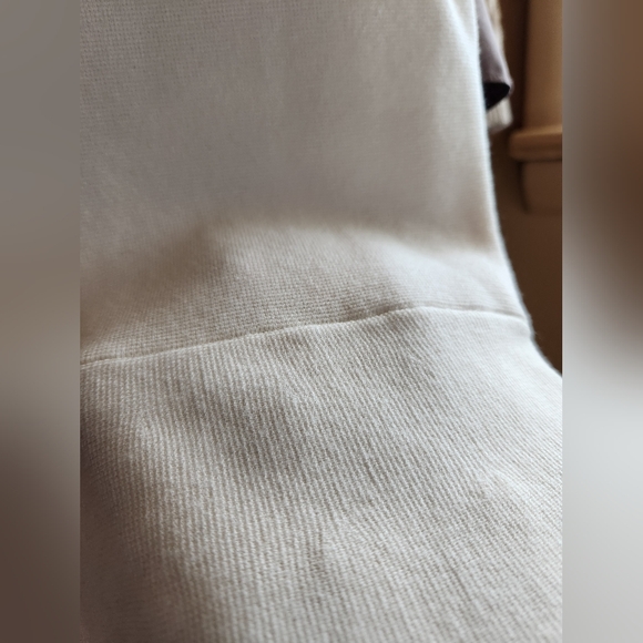 Ann Taylor Cream V-Neck Peplum Knit Tank - Picture 3 of 5